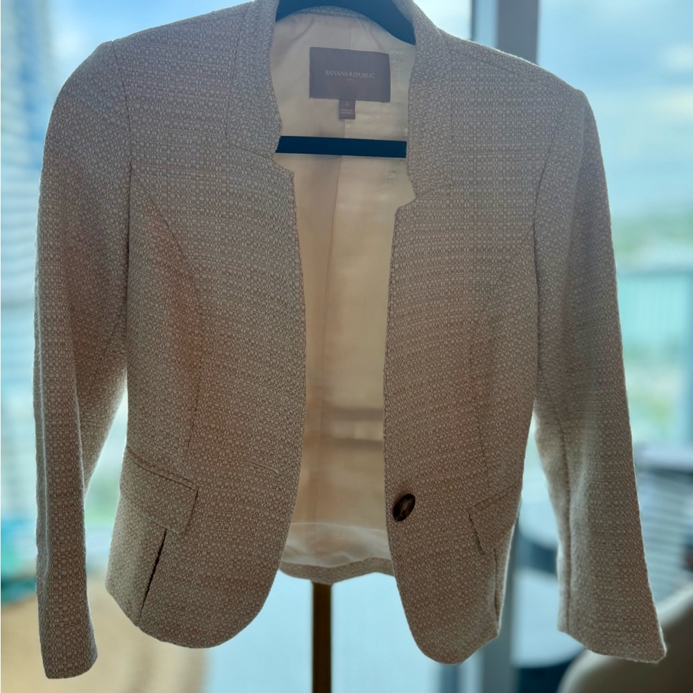 Banana Republic Cream Blazer Wool Blend Structured Fit